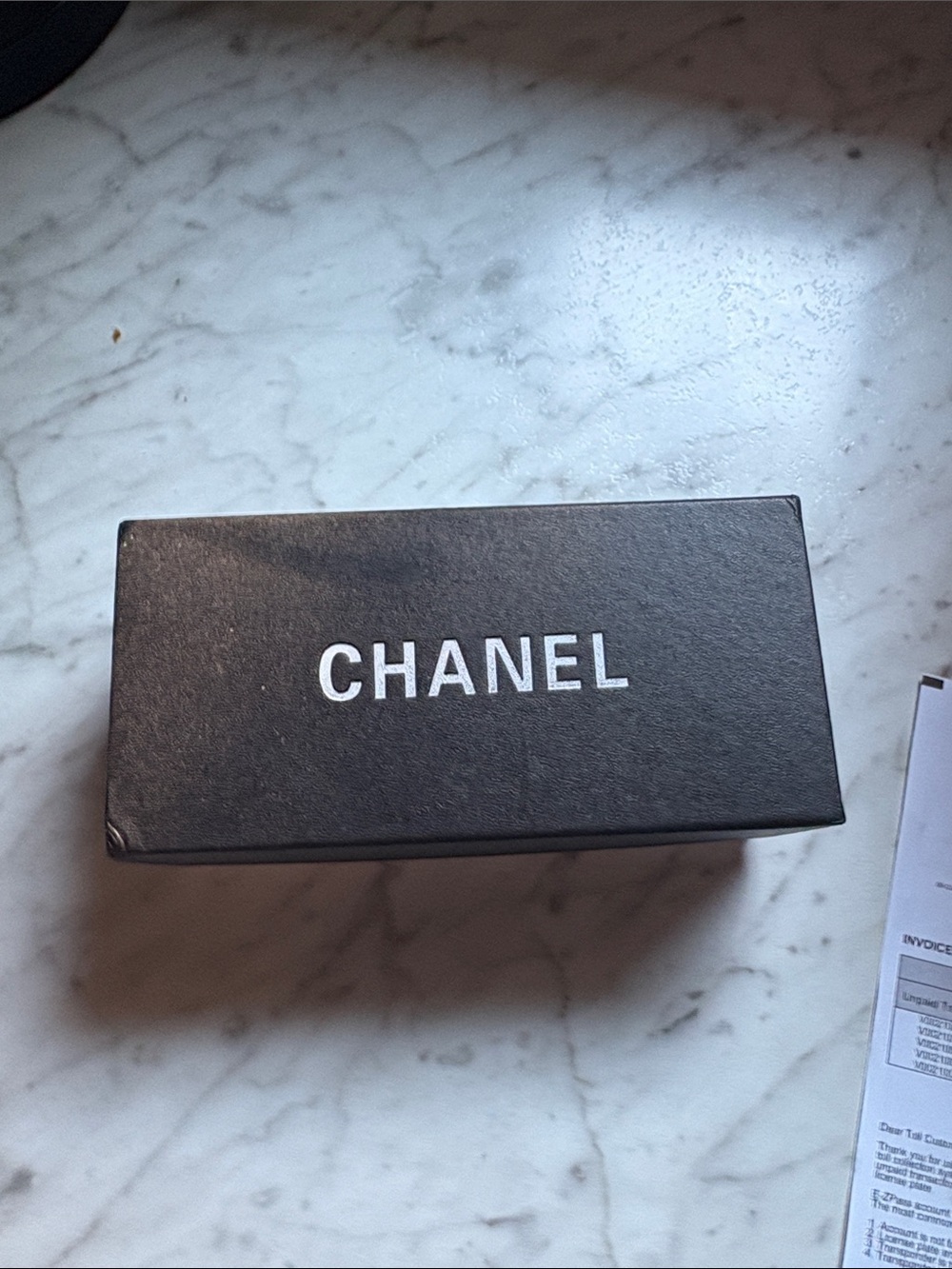 Black sunglasses w/ Box